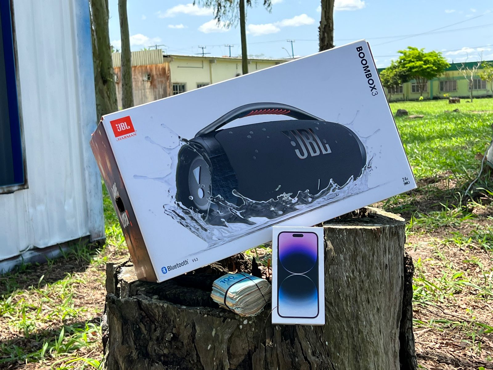 MILHAR : IPHONE 14 PRO MAX + JBL BOOMBOX 3 OU R$ 12.000,00 NO PIX E DO 2º AO 5º PREMIO 100,00 REAIS SORTEIO 16 DE SETEMBRO!